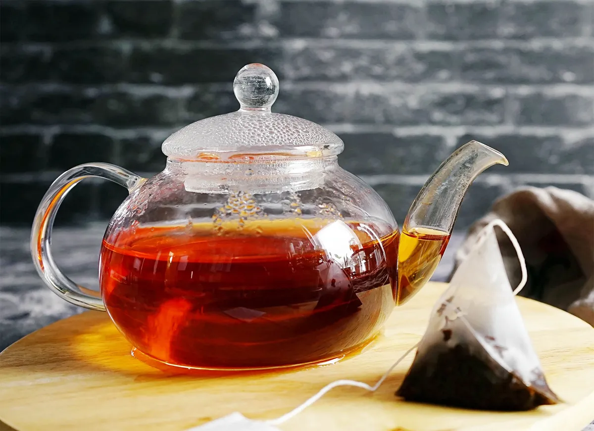 Onderzoek: miljarden plasticdeeltjes in je thee